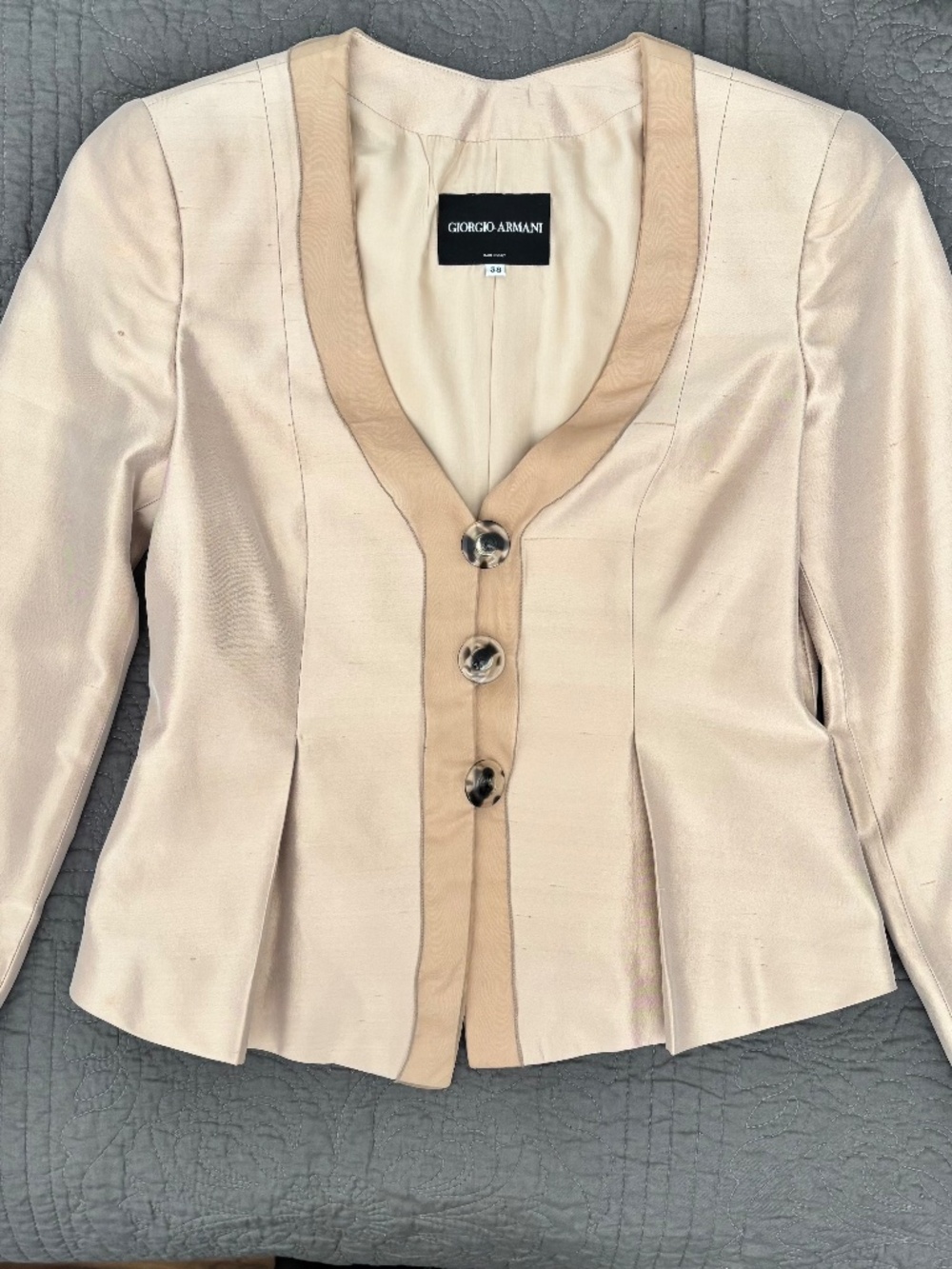 Vintage Georgio Armani Beige Silk Jacket sz 38 Made in Italy
